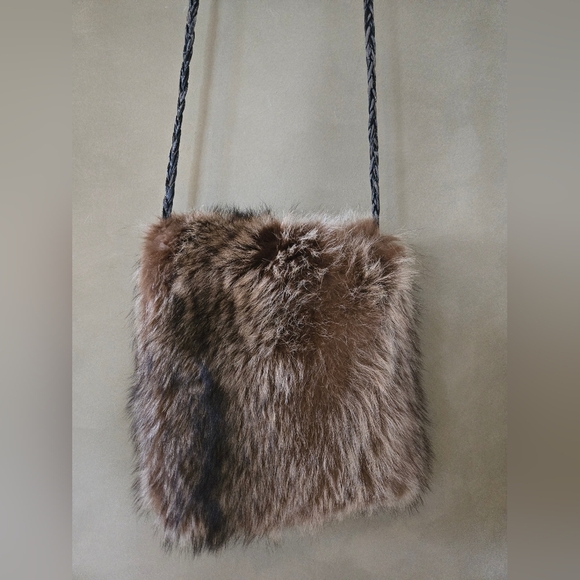 VINTAGE!! RoyE | Luxurious Brown Fur Shoulder Bag - Picture 1 of 9